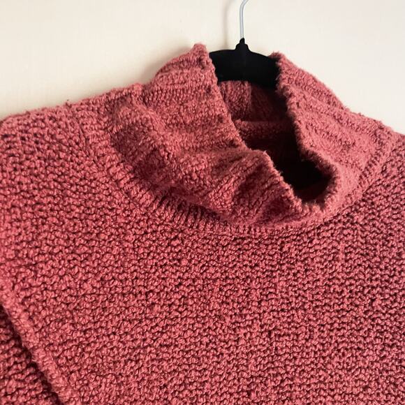 Elan Mock Neck Pullover Cross Front Cranberrry O/S Sweater. Great condition. - Picture 3 of 7